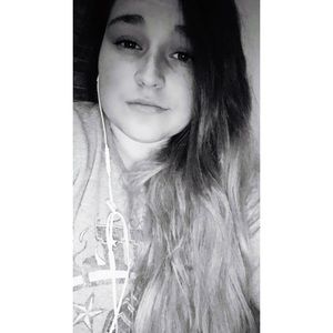 Meet your Posher, Kiana